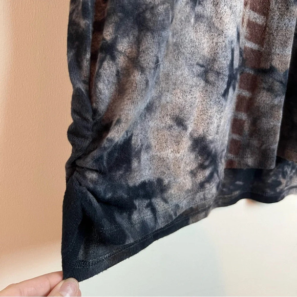 Coin 1804 Marble Tie Dye Cowl Neck Sweater Jersey Knit Medium Black Tan Top M - Picture 3 of 10
